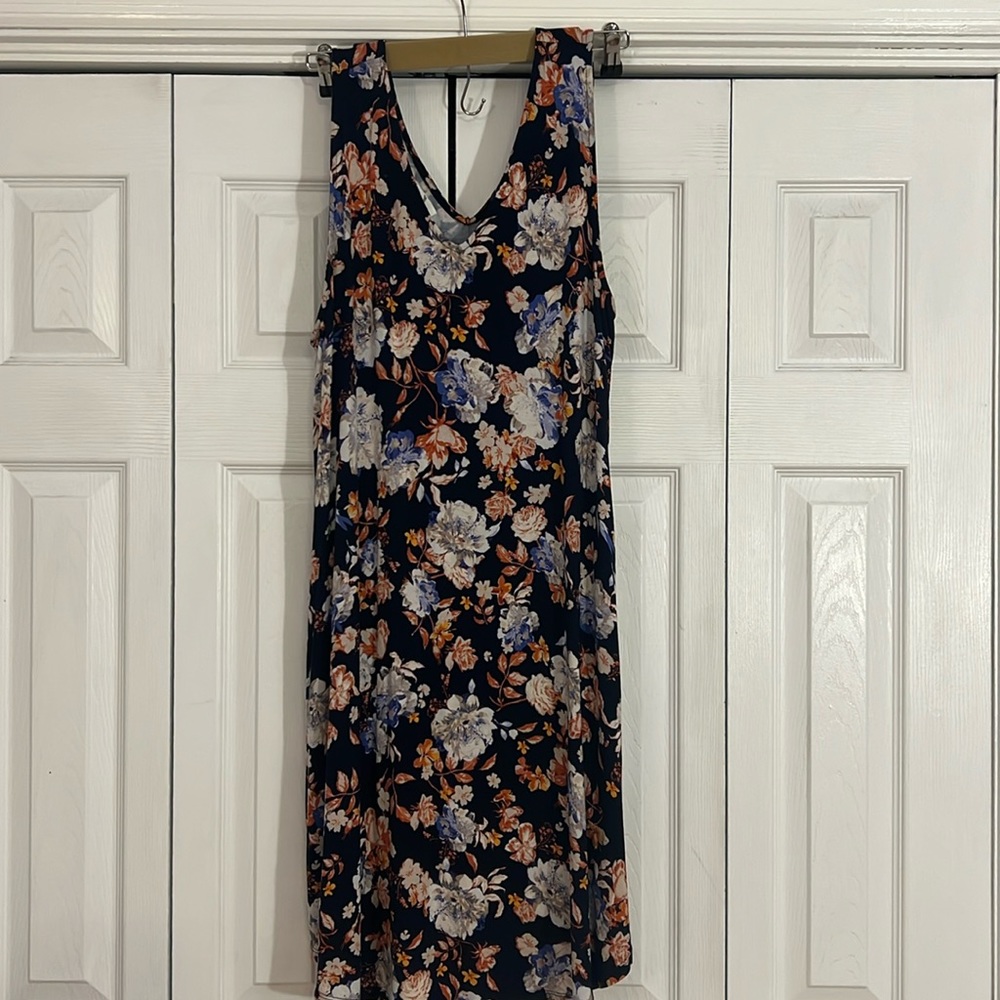 Maurice’s navy blue dress with pockets